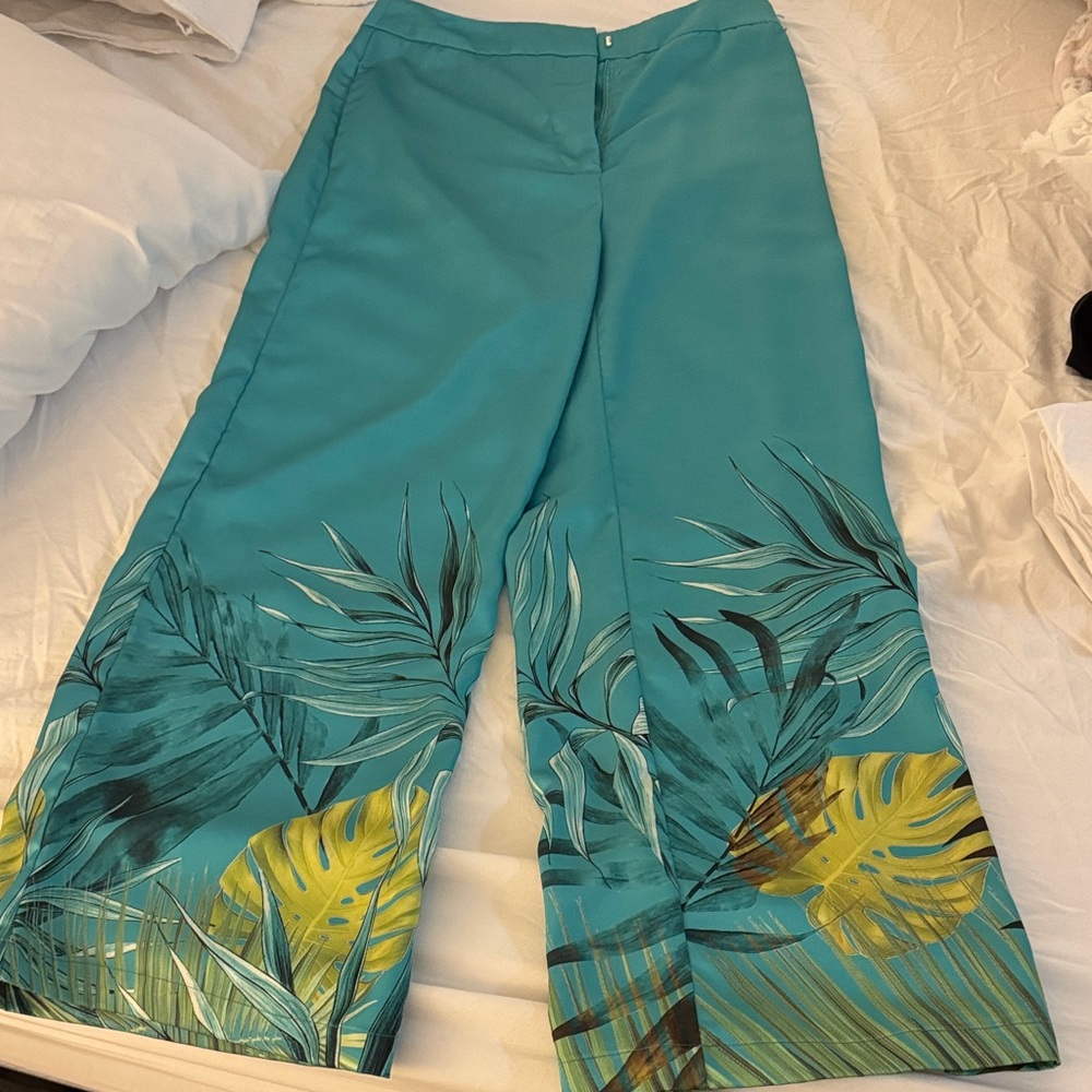 G by Guess Teal Tropical Leaf Pants